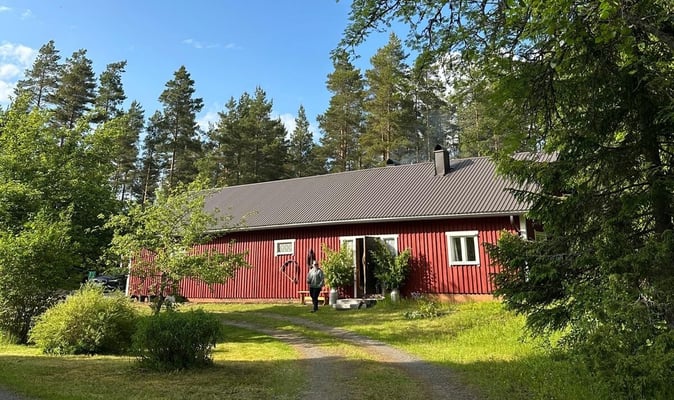 Jessica ulkorakennuksessa sijaitsevan kanalan asukkeja