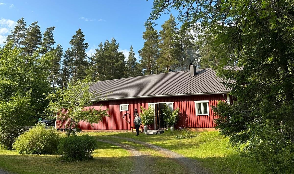 Jessica ulkorakennuksessa sijaitsevan kanalan asukkeja