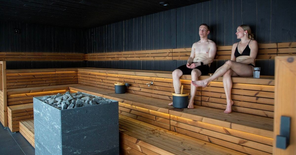 Olosauna tarjoaa suomalaista saunaperinnettä Oulun sydämessä. ”Päivittäin syntyy mitä hienoimpia keskusteluja. Jokainen saunavuoro voi yllättää, kun erilaiset ihmiset kohtaavat toisensa saunassa”, yrittäjä Armi Ruusuvirta kommentoi.