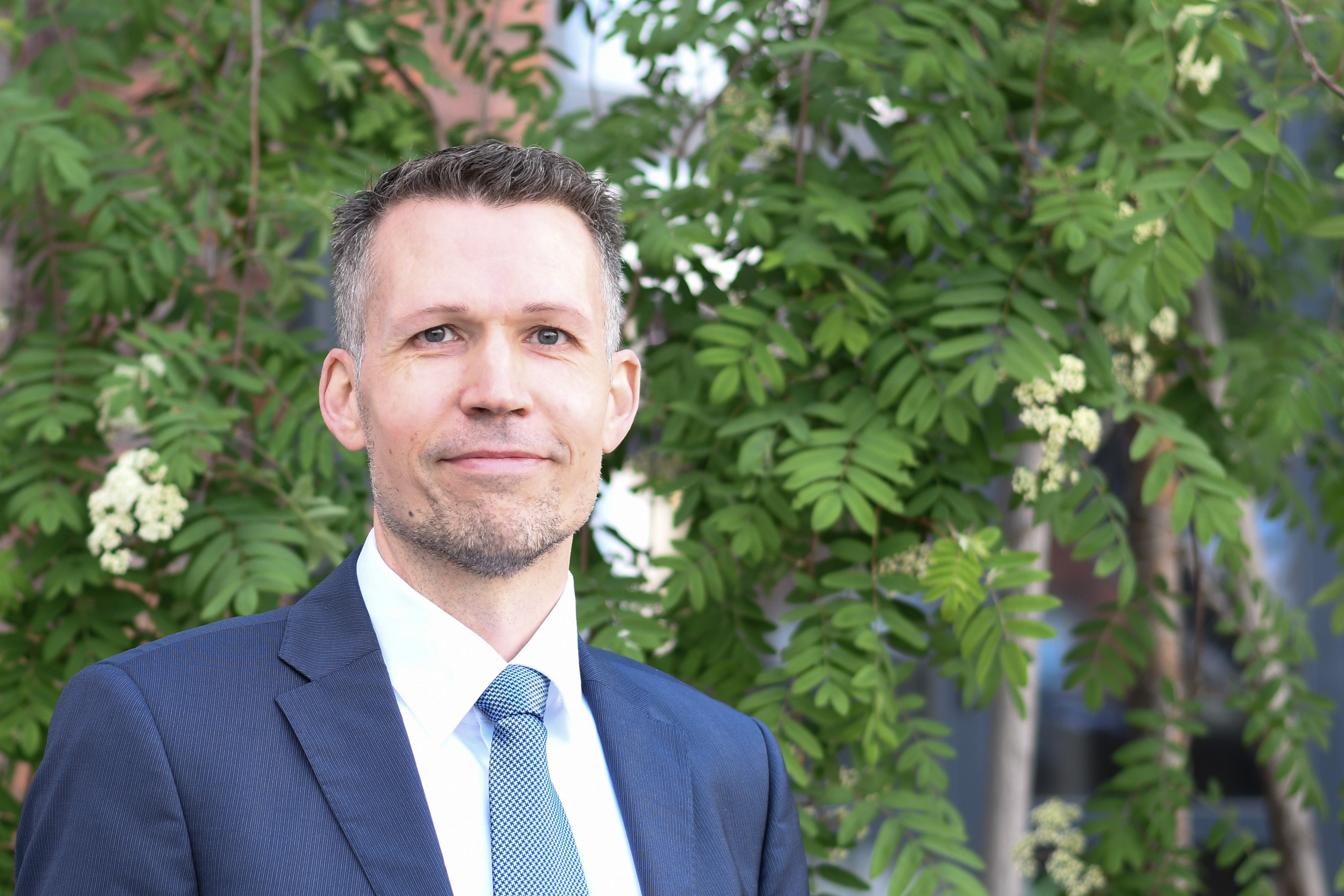 Marko Lindfors iloitsee POP Vakuutuksen 10 vuotta kestäneestä taipaleesta