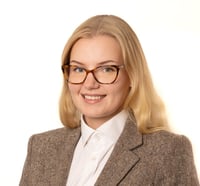 Henkilökuva Veera Mäenpää.