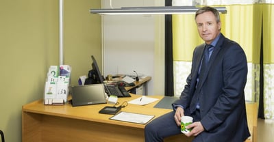 Asiakasvastaava Jari Kuhna, henkilökuva.