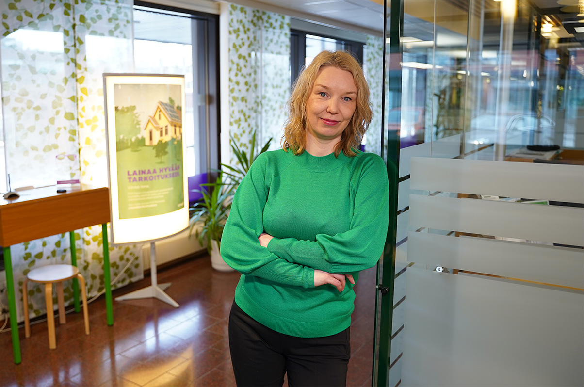 Susanna Friman Kurikan konttorilla, kuvituskuva.