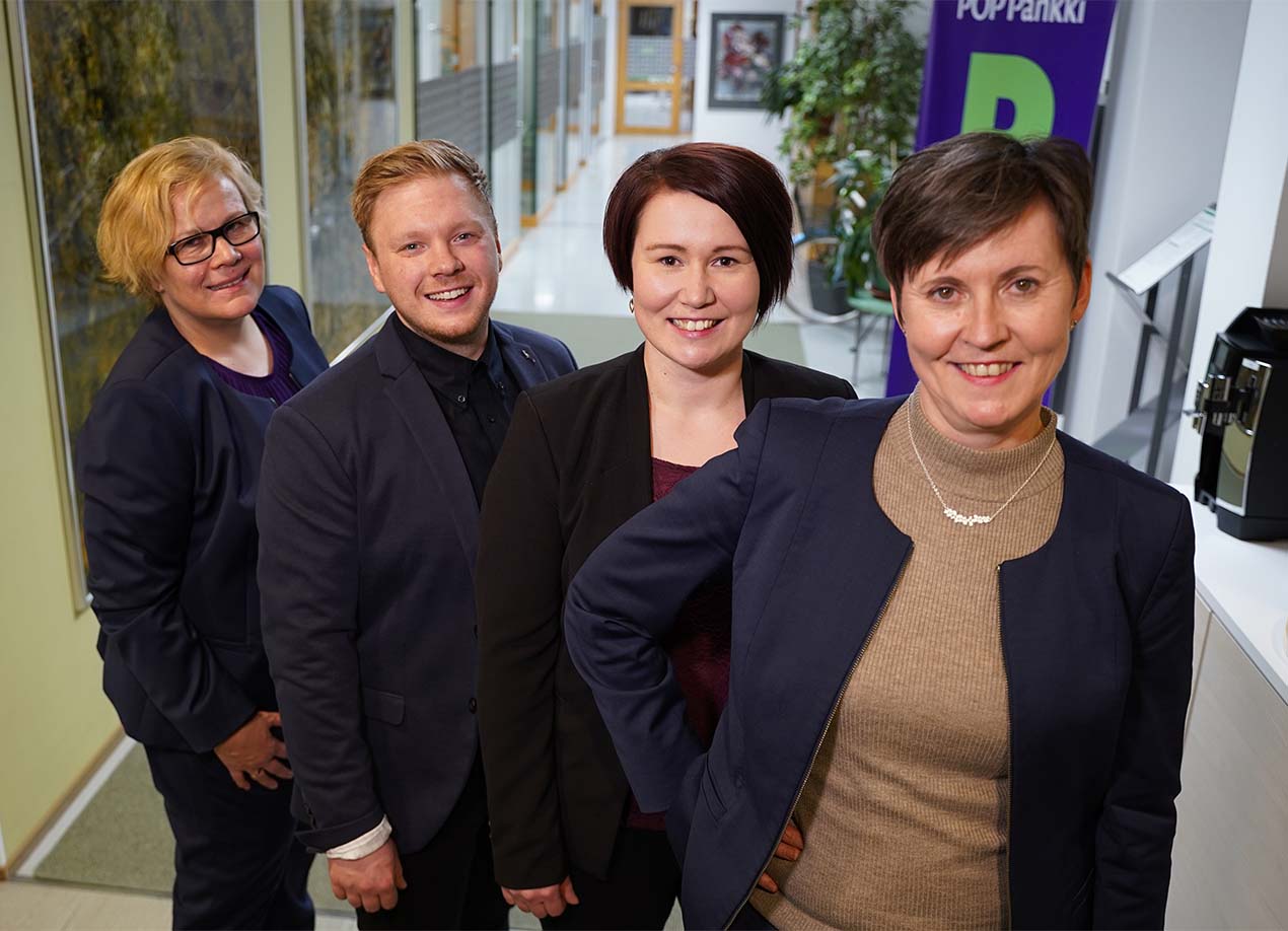 POP Online konttorin henkilökunta, kuvituskuva.