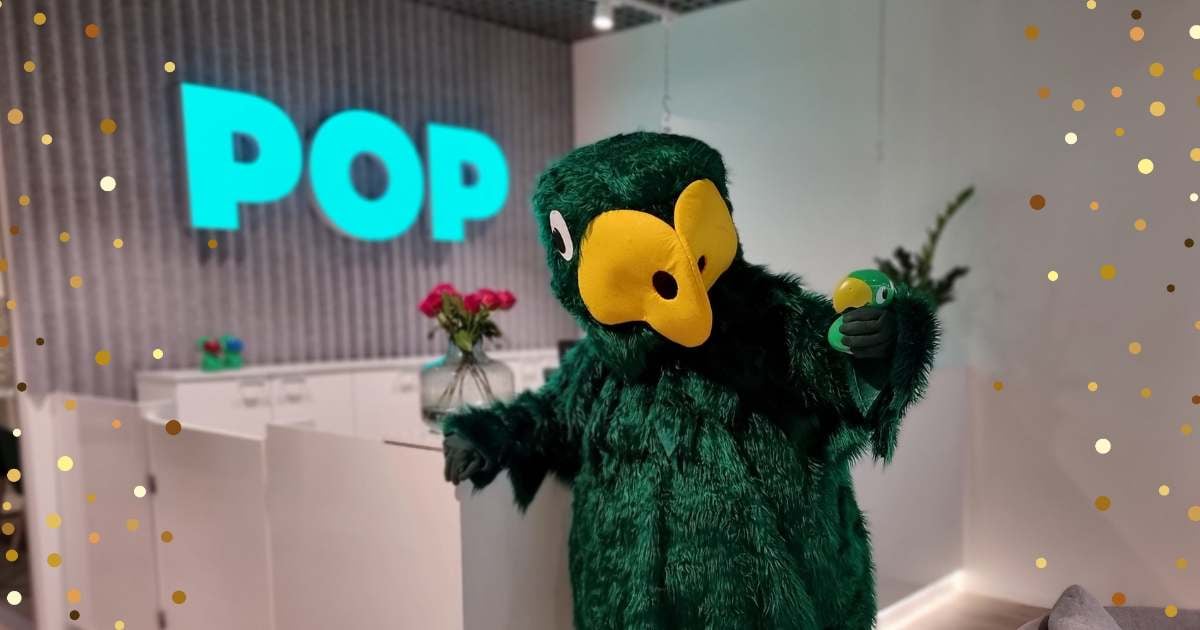 POP Papukaija syntymäpäiväjuhlassa