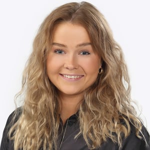 Jenna Yli-Ketola, henkilökuva.