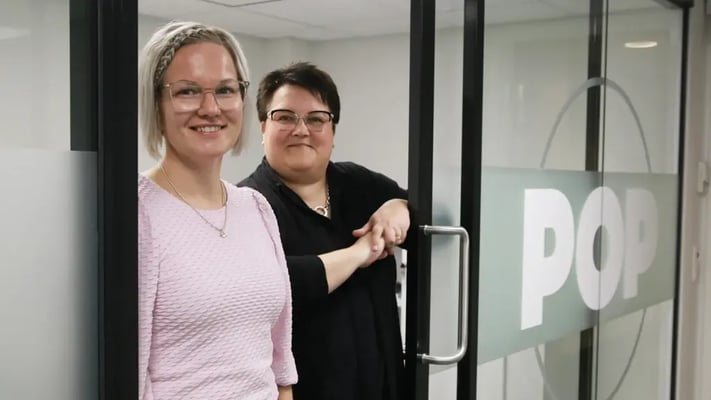 Jenni Haapaluoma ja Elina Mäki-Saari